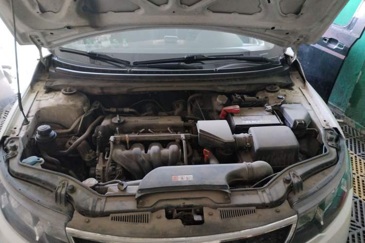 Used Kia Forte 2012 1.6L AT GL Commemorative Edition Engine Bay