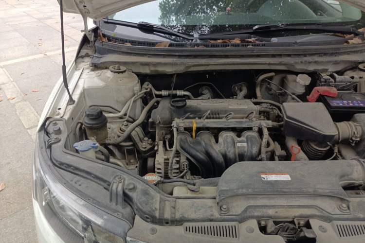 Used Kia Forte 2012 1.6L AT GL Commemorative Edition Engine Bay Right