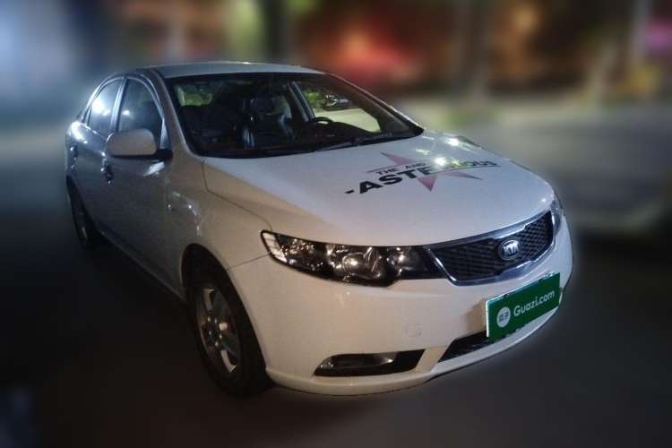 Used Kia Forte 2012 1.6L MT GL Commemorative Edition Front Right 45 Deg