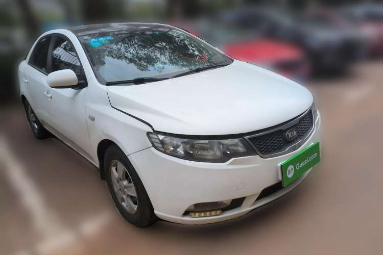 Used Kia Forte 2012 1.6L AT GL Commemorative Edition Front Right 45 Deg