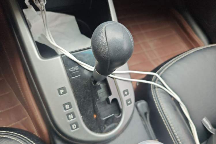 Used Kia Forte 2012 1.6L AT GL Commemorative Edition Gear Lever