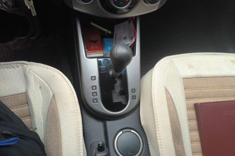 Used Kia Forte 2012 1.6L AT GL Commemorative Edition Gear Lever