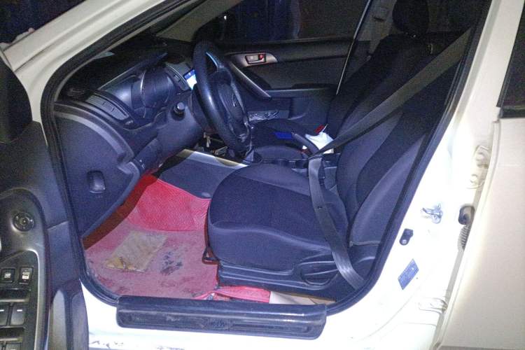 Used Kia Forte 2012 1.6L MT GL Commemorative Edition Left Front Seat