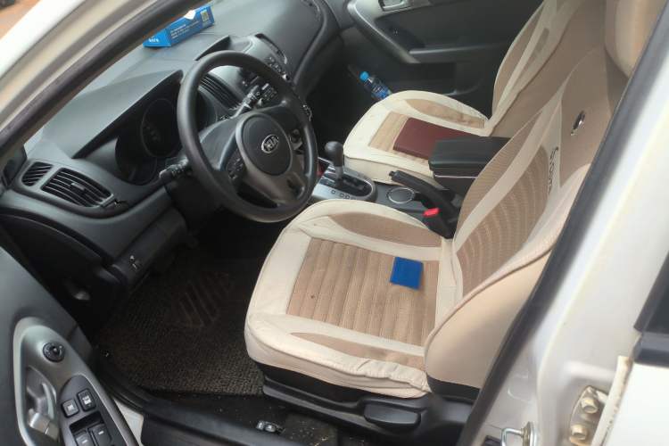 Used Kia Forte 2012 1.6L AT GL Commemorative Edition Left Front Seat