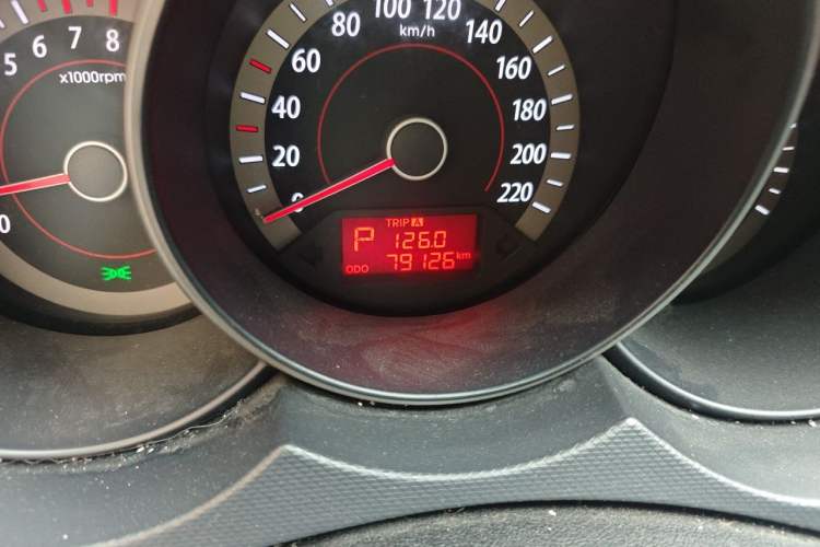 Used Kia Forte 2012 1.6L AT GL Commemorative Edition Odometer Close Up