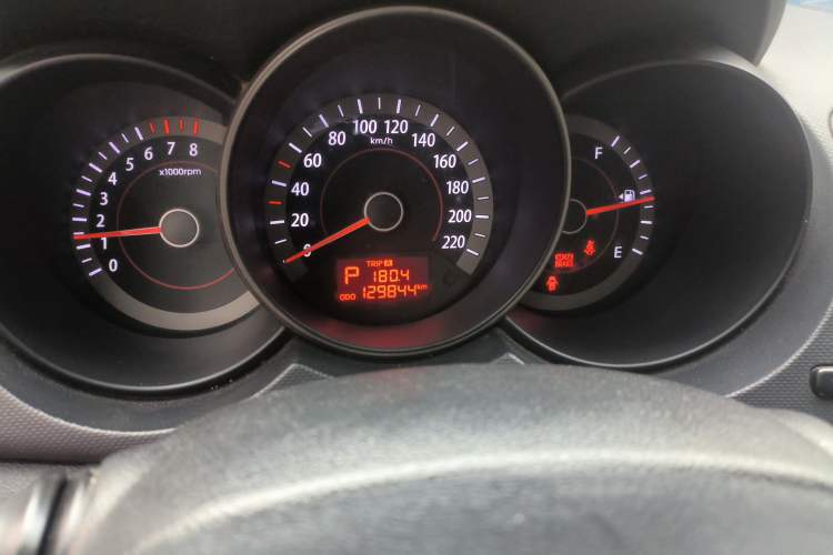 Used Kia Forte 2012 1.6L AT GL Commemorative Edition Odometer Close Up