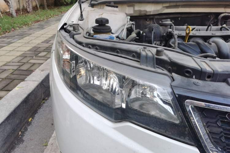 Used Kia Forte 2012 1.6L AT Premium Commemorative Edition Right Front Headlight