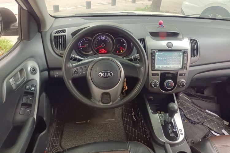 Used Kia Forte 2012 1.6L AT GL Commemorative Edition Steering Wheel