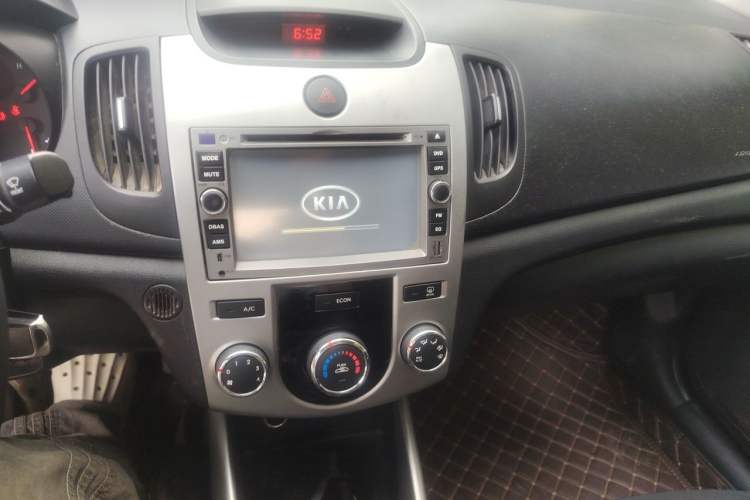 Used Kia Forte 2014 1.6L MT GL Audio And AC Panel