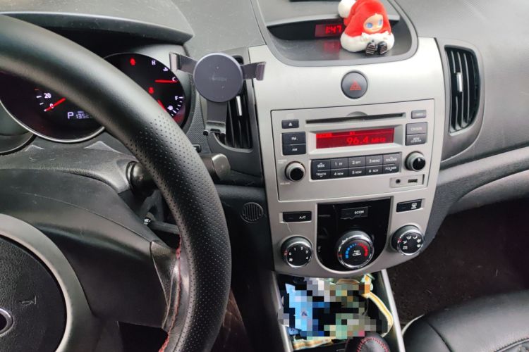 Used Kia Forte 2014 1.6L AT GL Audio And AC Panel