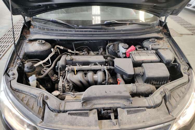 Used Kia Forte 2014 1.6L AT GL Engine Bay