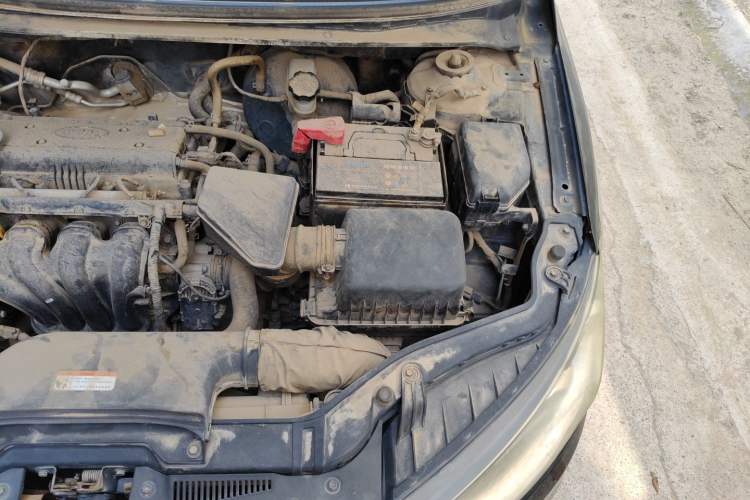 Used Kia Forte 2014 1.6L MT GLS Engine Bay Left