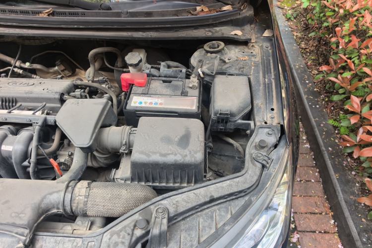 Used Kia Forte 2014 1.6L AT GL Engine Bay Left