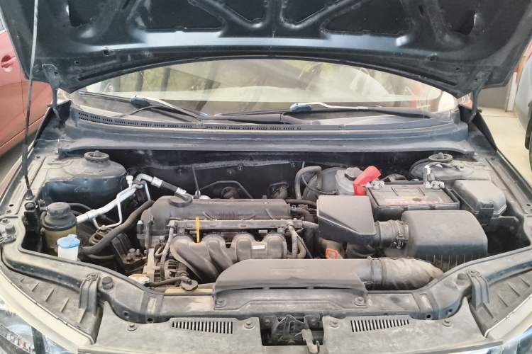 Used Kia Forte 2014 1.6L AT GL Engine Bay