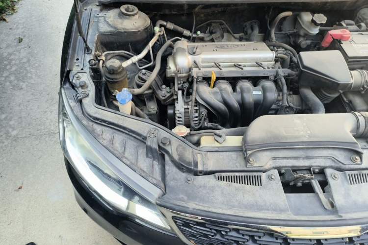 Used Kia Forte 2014 1.6L MT GLS Engine Bay Right