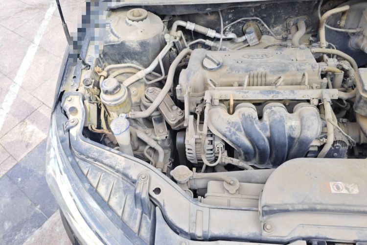 Used Kia Forte 2014 1.6L MT GL Engine Bay Right