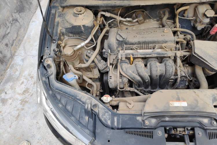 Used Kia Forte 2014 1.6L MT GLS Engine Bay Right