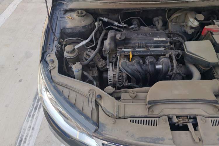 Used Kia Forte 2014 1.6L MT GL Engine Bay Right