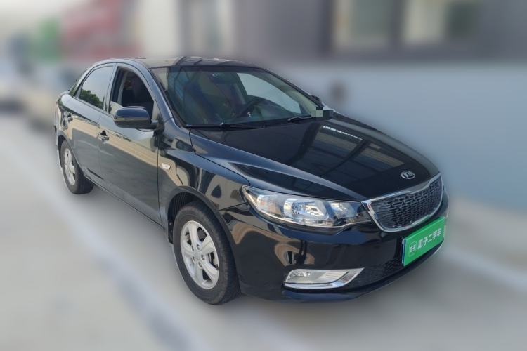 Used Kia Forte 2014 1.6L MT GL Front Right 45 Deg