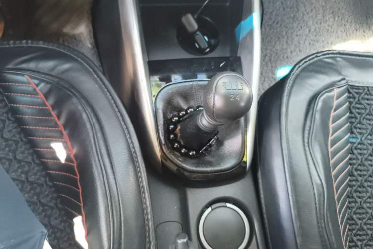 Used Kia Forte 2014 1.6L MT GL Gear Lever