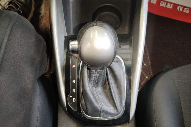 Used Kia Forte 2014 1.6L AT GL Gear Lever