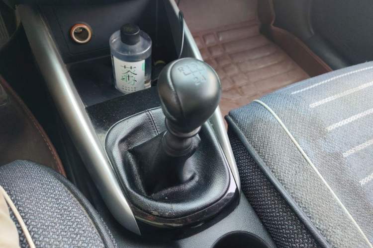 Used Kia Forte 2014 1.6L MT GL Gear Lever