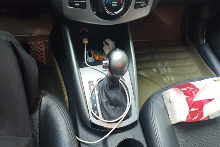 Used Kia Forte 2014 1.6L AT Premium Model Gear Lever