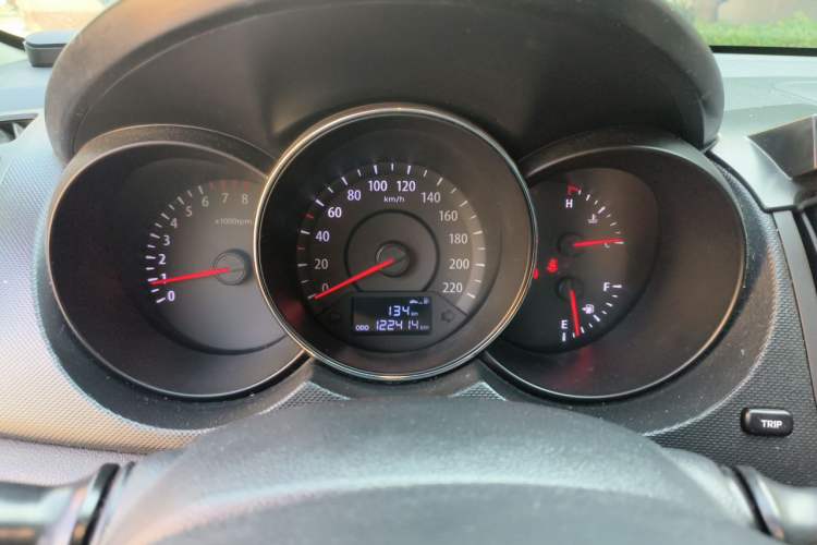 Used Kia Forte 2014 1.6L MT GLS Instrument Cluster