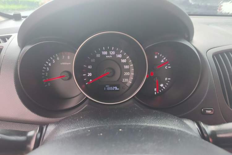 Used Kia Forte 2014 1.6L MT GL Instrument Cluster