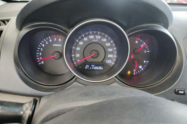Used Kia Forte 2014 1.6L AT GL Instrument Cluster