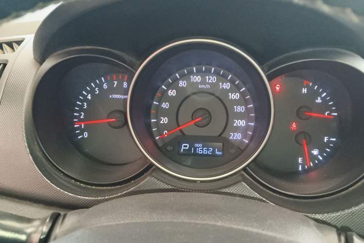 Used Kia Forte 2014 1.6L AT GL Instrument Cluster