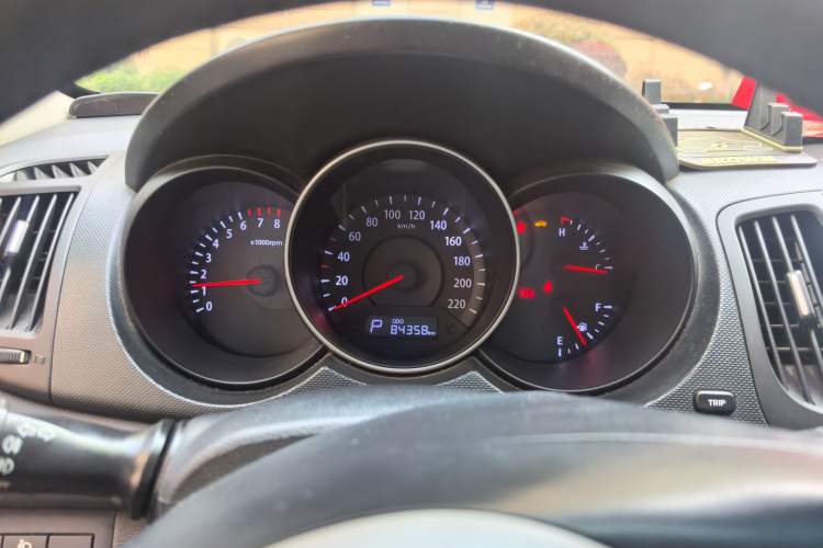Used Kia Forte 2014 1.6L AT GL Instrument Cluster