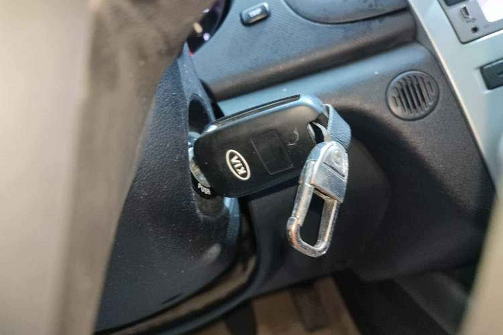 Used Kia Forte 2014 1.6L MT GL Interior 1