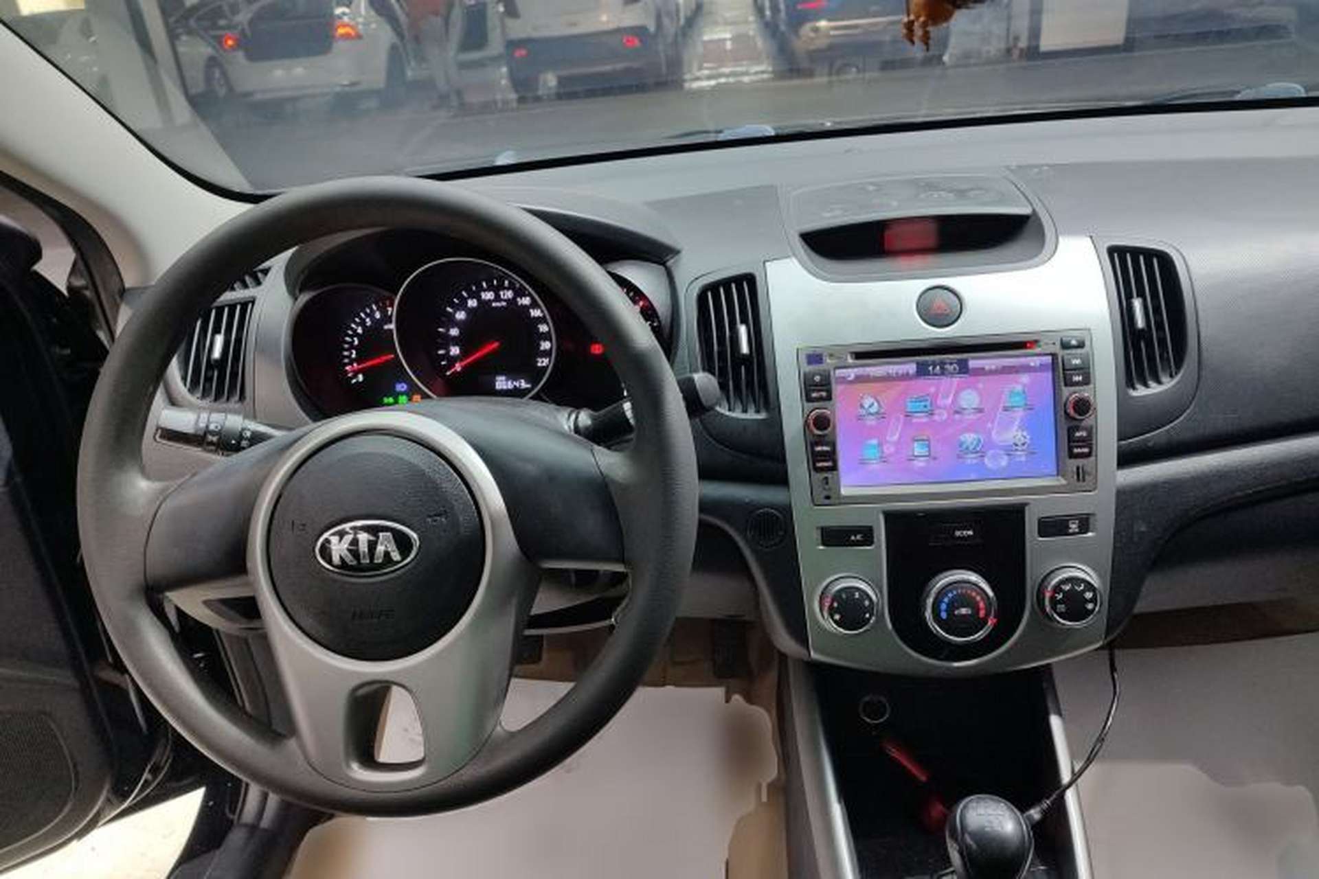 Used Kia Forte 2014 1.6L MT GL Interior 2