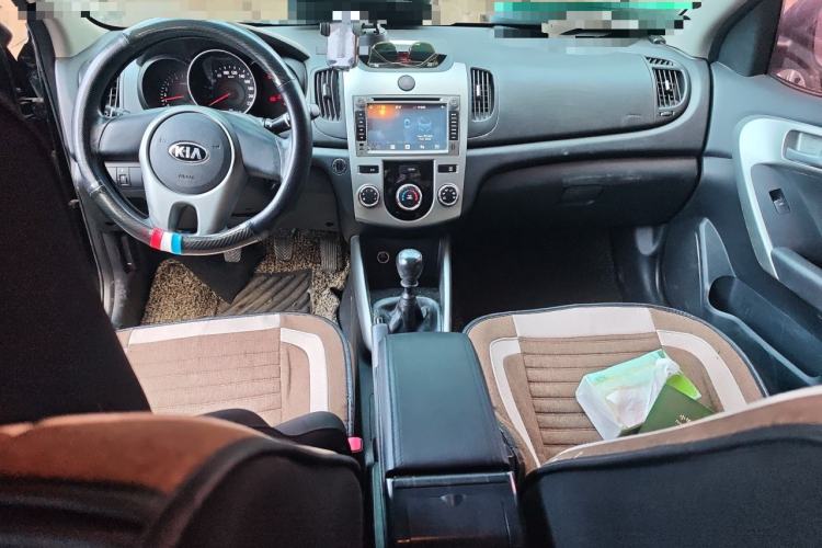 Used Kia Forte 2014 1.6L MT GL Interior 2