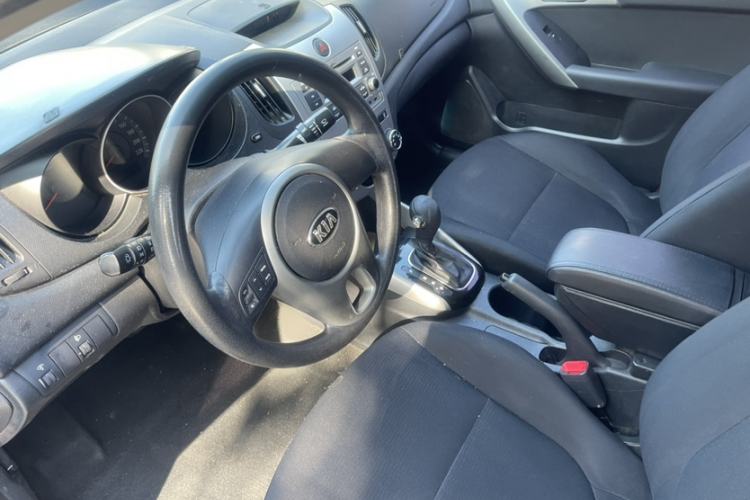 Used Kia Forte 2014 1.6L AT GL Interior 5