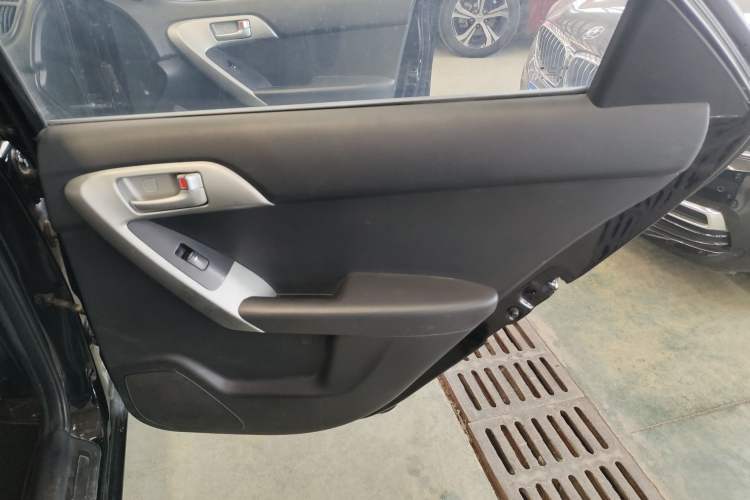 Used Kia Forte 2014 1.6L AT GL Interior 6