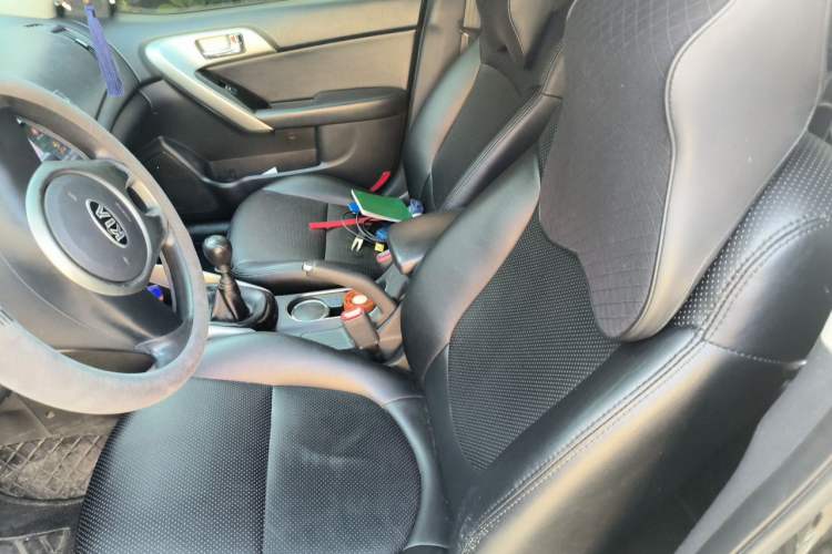 Used Kia Forte 2014 1.6L MT GLS Left Front Seat