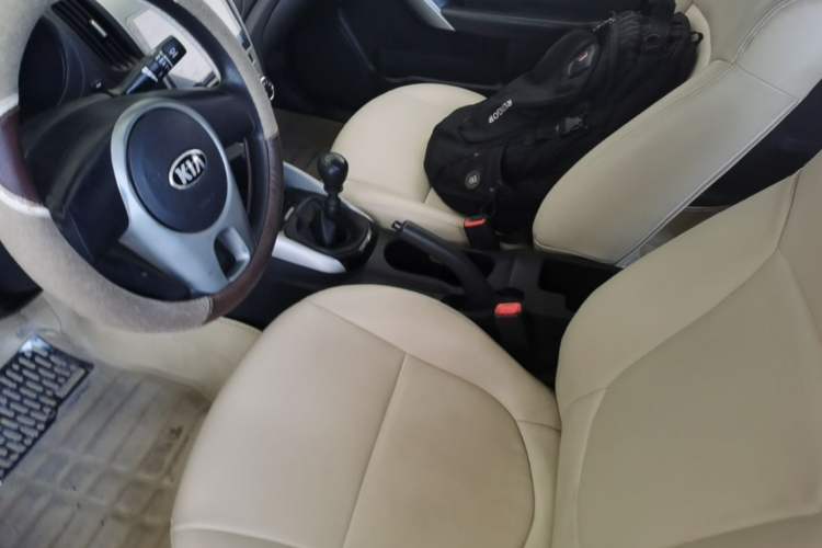 Used Kia Forte 2014 1.6L MT GL Left Front Seat