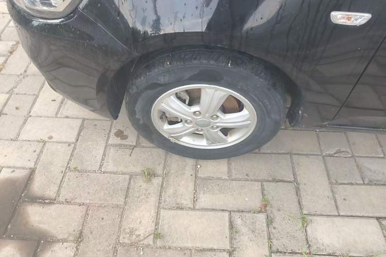 Used Kia Forte 2014 1.6L MT GL Left Front Wheel Hub