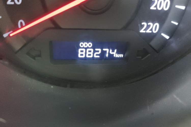 Used Kia Forte 2014 1.6L MT GL Odometer Close Up