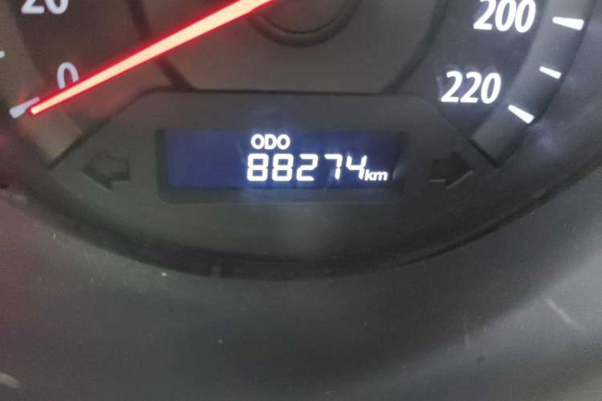 Used Kia Forte 2014 1.6L MT GL Odometer Close Up