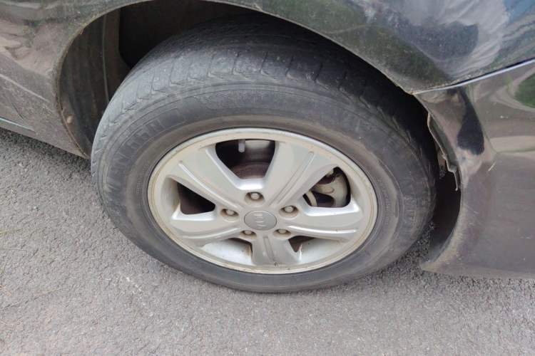 Used Kia Forte 2014 1.6L MT GL Right Front Wheel Hub