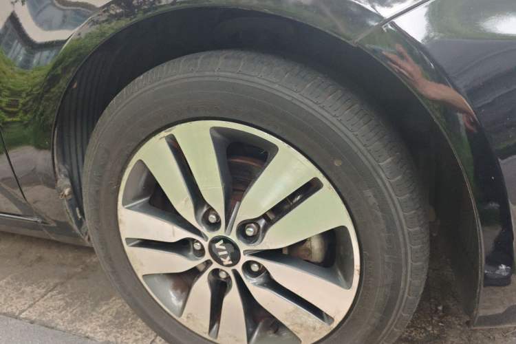 Used Kia Forte 2014 1.6L AT Premium Model Right Front Wheel Hub