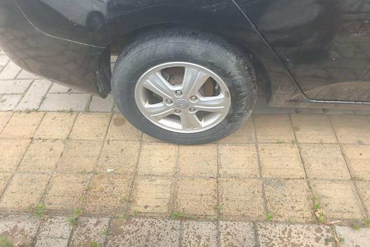 Used Kia Forte 2014 1.6L MT GL Right Rear Wheel Hub