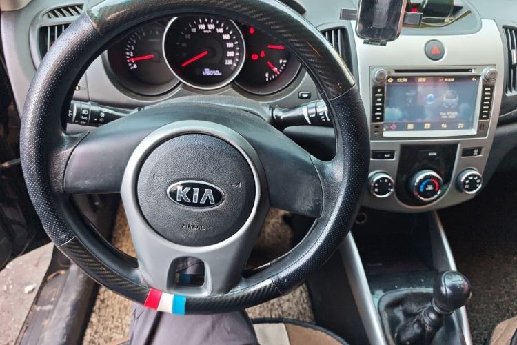 Used Kia Forte 2014 1.6L MT GL Steering Wheel