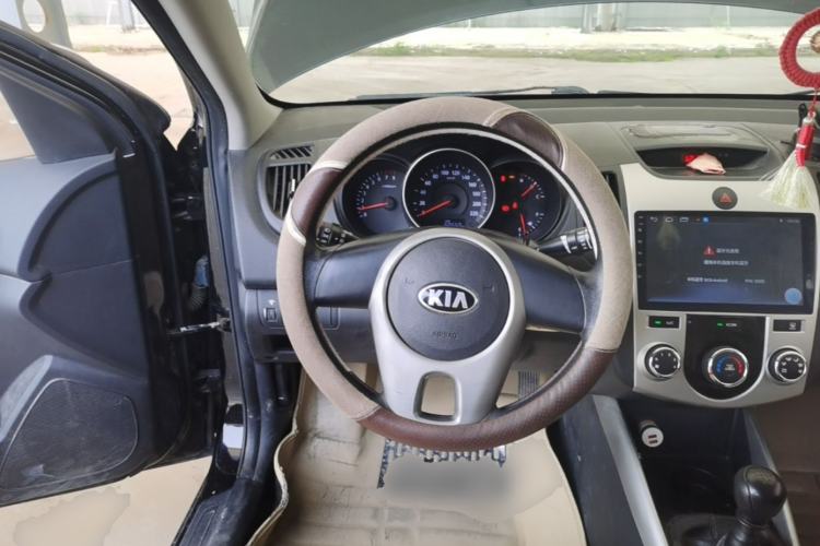 Used Kia Forte 2014 1.6L MT GL Steering Wheel
