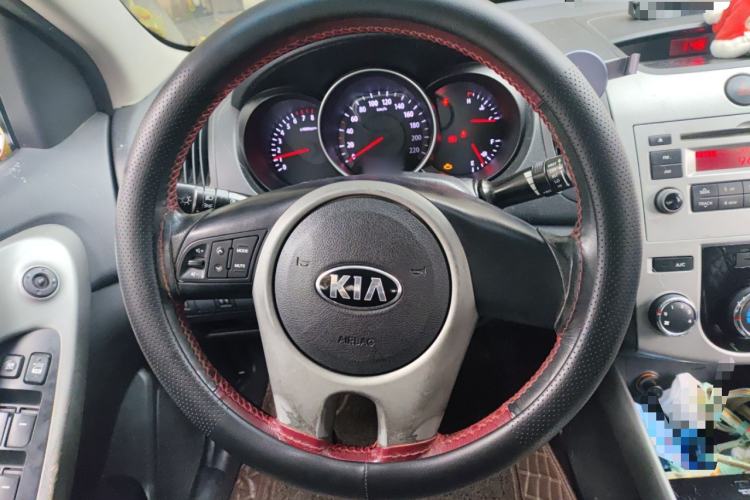 Used Kia Forte 2014 1.6L AT GL Steering Wheel