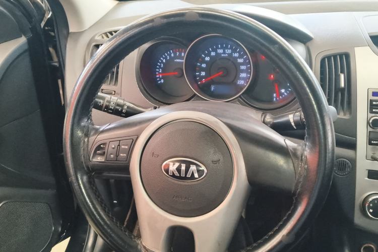 Used Kia Forte 2014 1.6L AT GL Steering Wheel