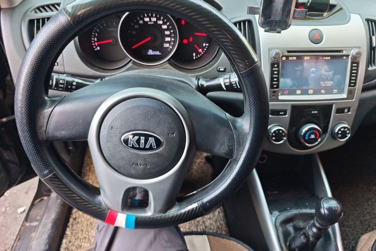 Used Kia Forte 2014 1.6L MT GL Steering Wheel